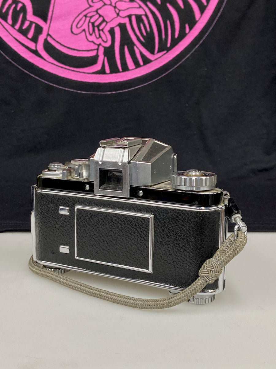 Exakta Varex IIb + Jena 50mm f2.8 + Borsa Originale – sviluppo rullino