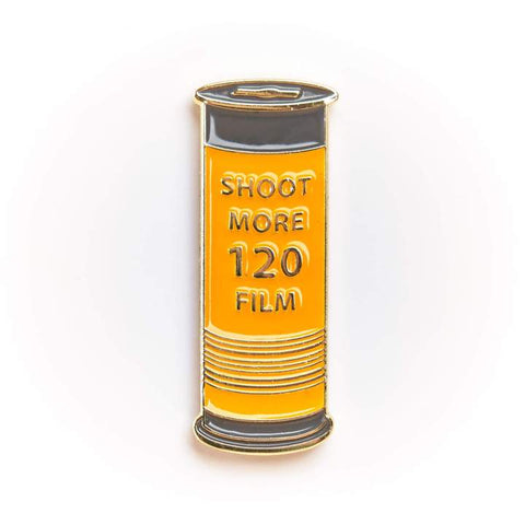 Spilla Shoot More 120 Gold Film Pin
